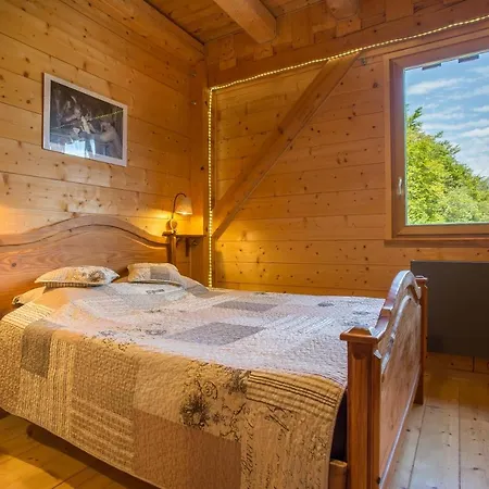 Les Esseroliettes - Spa Bien-Etre Et Spa De Nage - Massif Des Bauges -Savoie Guest house *