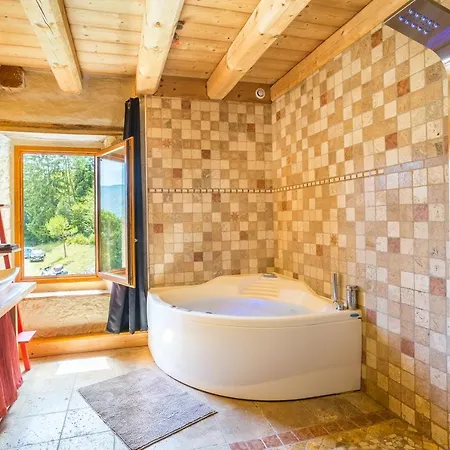 Les Esseroliettes - Spa Bien-Etre Et Spa De Nage - Massif Des Bauges -Savoie Guest house